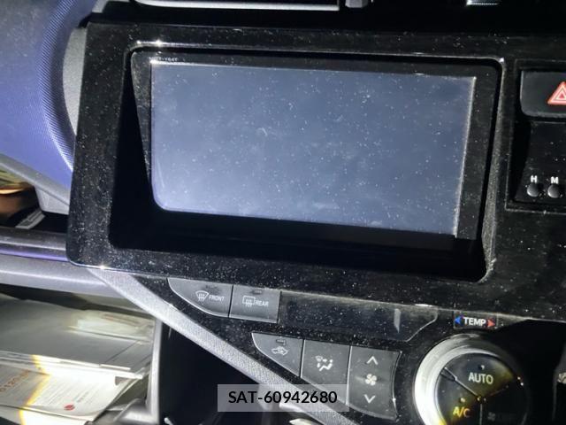 Toyota AQUA 2015-12 6988652-22