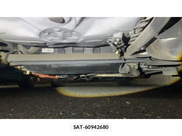 Toyota AQUA 2015-12 6988652-25