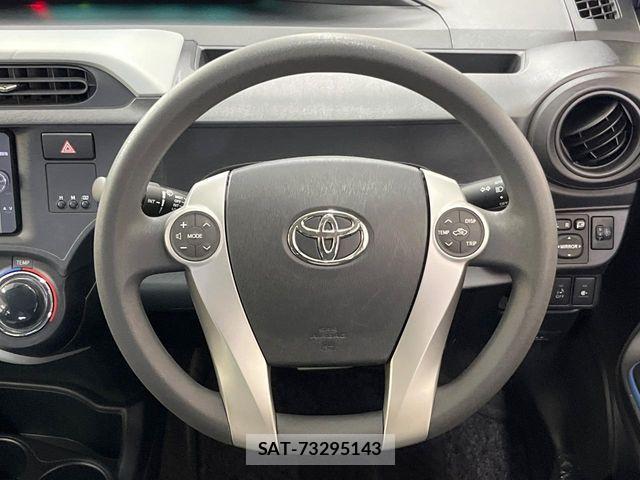 Toyota AQUA 2013-09 6988728-10