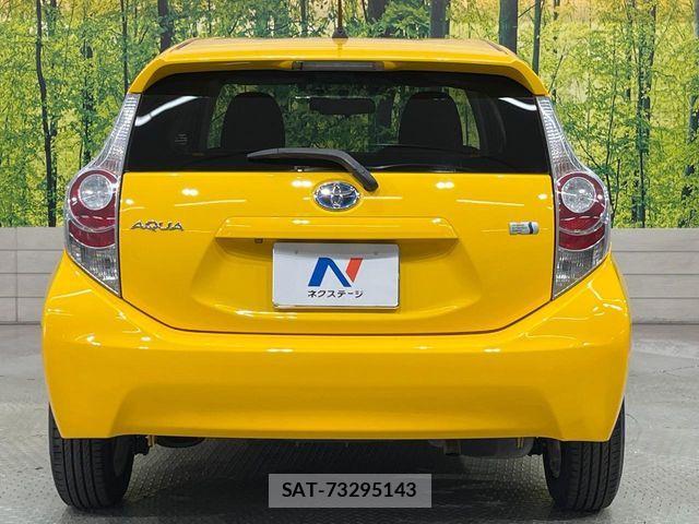 Toyota AQUA 2013-09 6988728-14