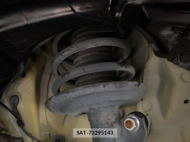 Toyota AQUA 2013-09 6988728-19