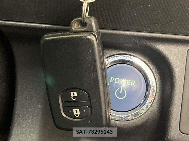 Toyota AQUA 2013-09 6988728-4