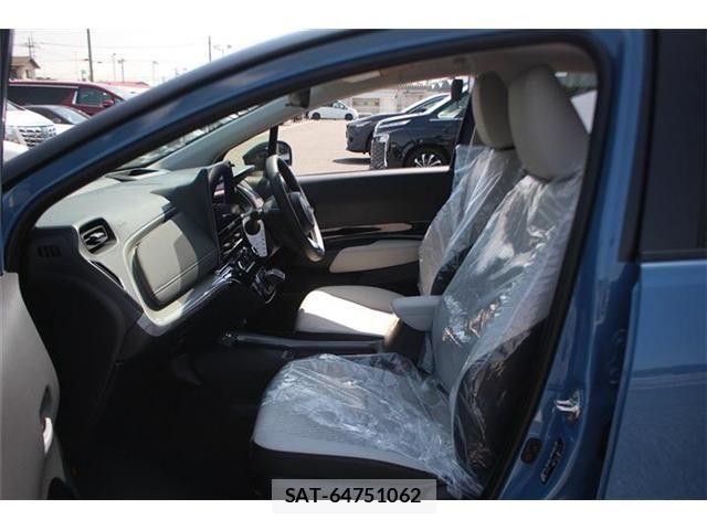 Toyota AQUA 2026-02 6988393-24