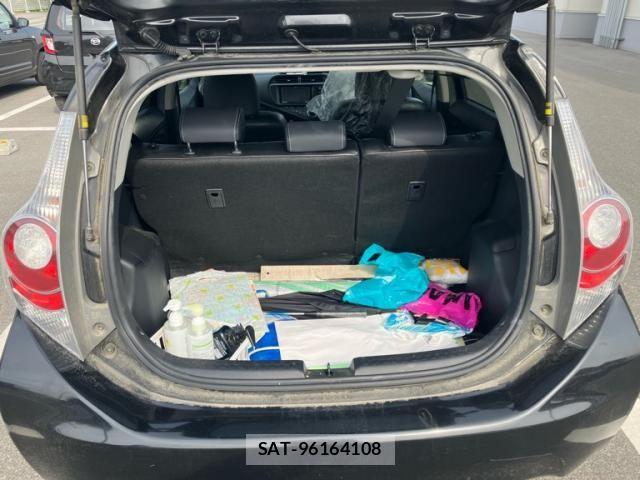Toyota AQUA 2014-06 6988874-12