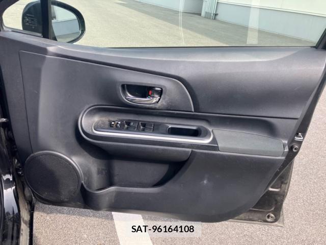 Toyota AQUA 2014-06 6988874-14