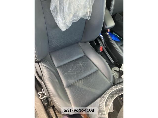 Toyota AQUA 2014-06 6988874-17