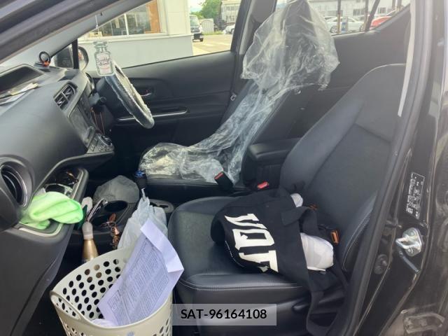 Toyota AQUA 2014-06 6988874-23