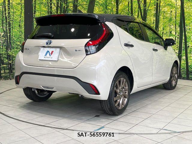 Toyota AQUA 2025-06 6988473-16