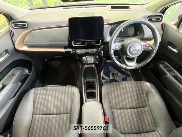Toyota AQUA 2025-06 6988473-1