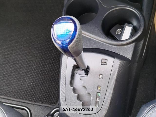 Toyota AQUA 2014-04 6988651-14