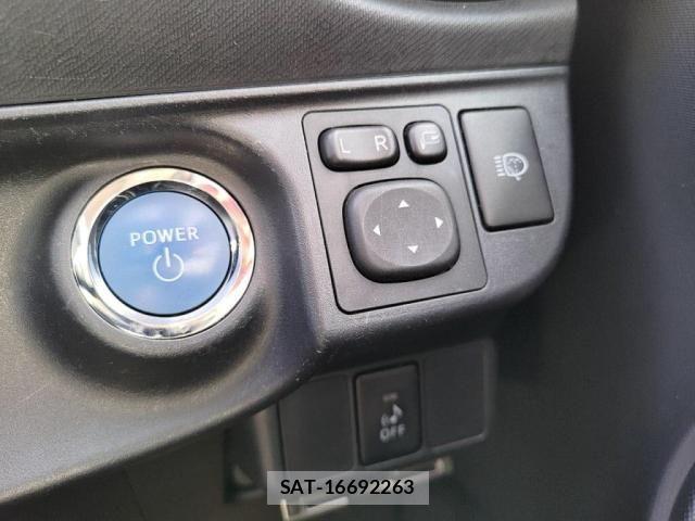 Toyota AQUA 2014-04 6988651-15