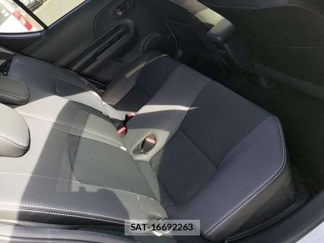 Toyota AQUA 2014-04 6988651-23