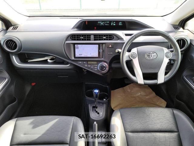Toyota AQUA 2014-04 6988651-2