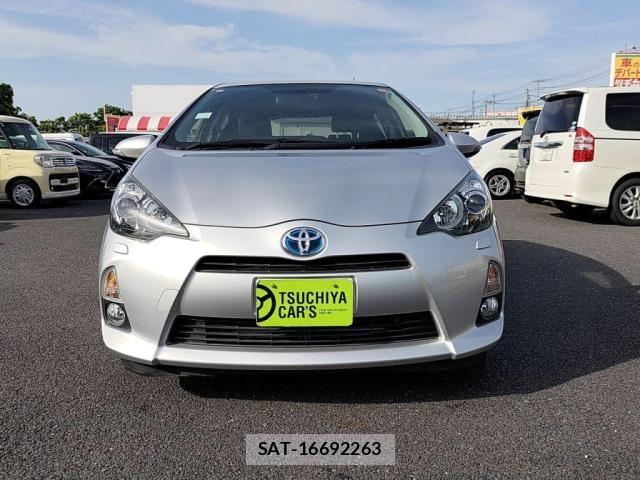 Toyota AQUA 2014-04 6988651-8