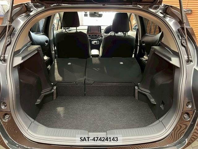Toyota AQUA 2025-01 6988434-19