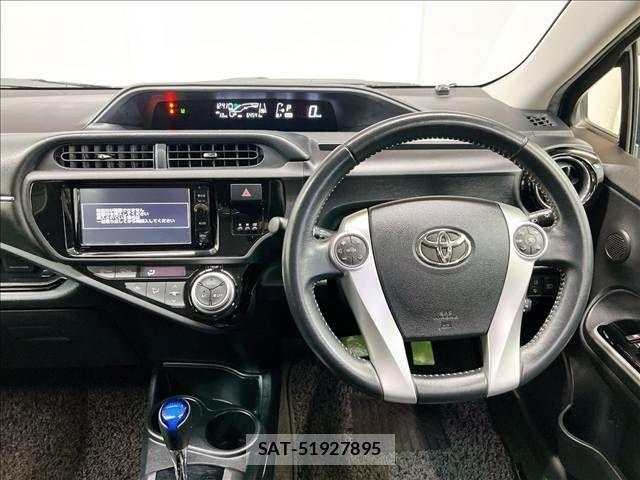 Toyota AQUA 2016-01 6988725-7