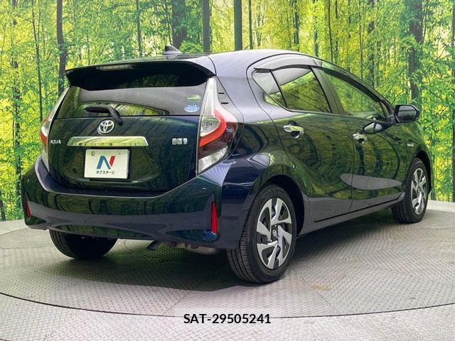 Toyota AQUA 2019-12 6988530-16