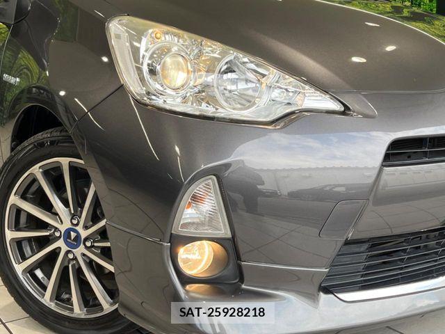 Toyota AQUA 2014-01 6988706-11