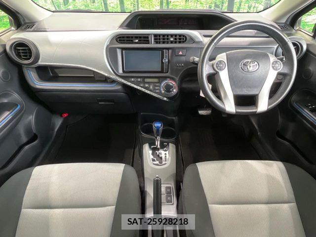 Toyota AQUA 2014-01 6988706-1