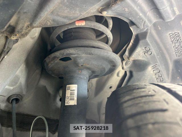 Toyota AQUA 2014-01 6988706-19
