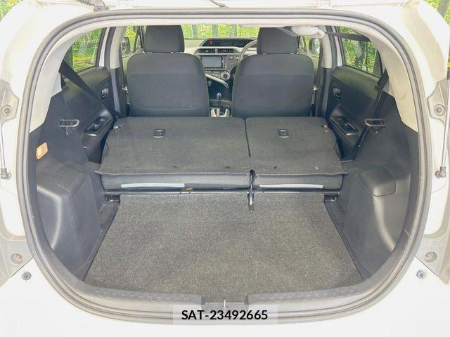 Toyota AQUA 2013-10 6988811-9