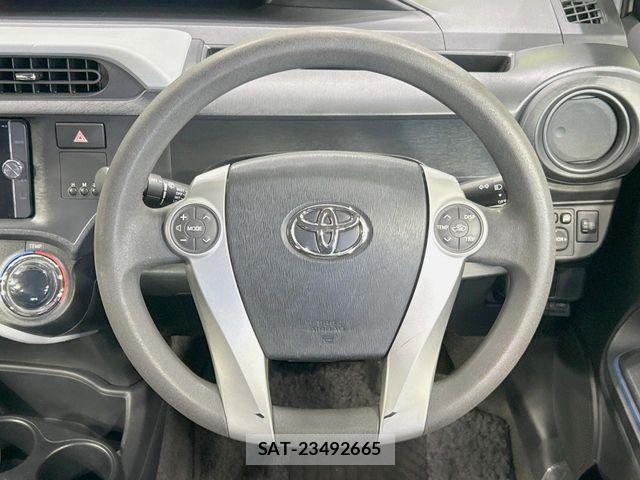 Toyota AQUA 2013-10 6988811-10