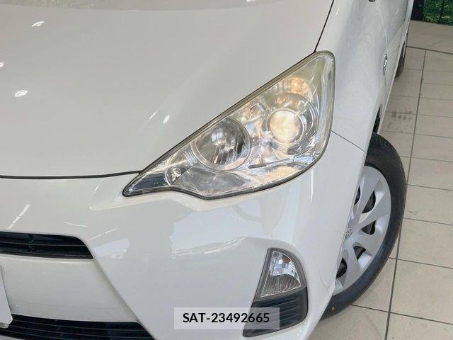 Toyota AQUA 2013-10 6988811-11