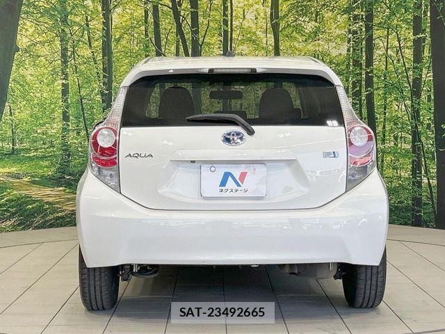 Toyota AQUA 2013-10 6988811-14
