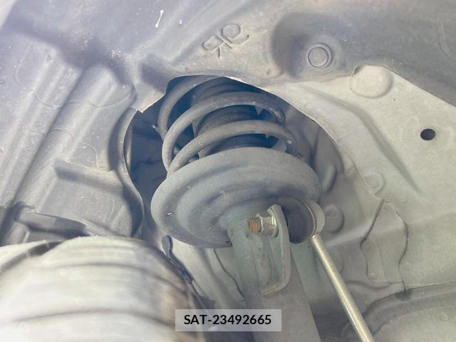 Toyota AQUA 2013-10 6988811-19