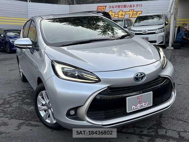 Toyota AQUA 2021-12 6988474-0