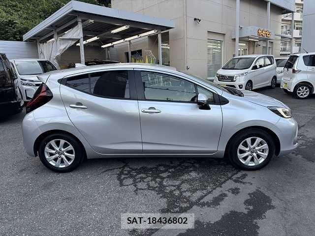 Toyota AQUA 2021-12 6988474-22
