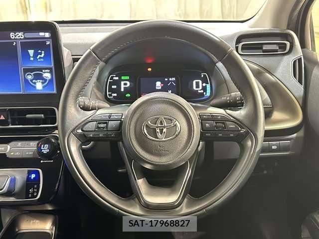 Toyota AQUA 2021-08 6988479-9