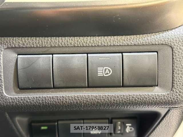 Toyota AQUA 2021-08 6988479-12