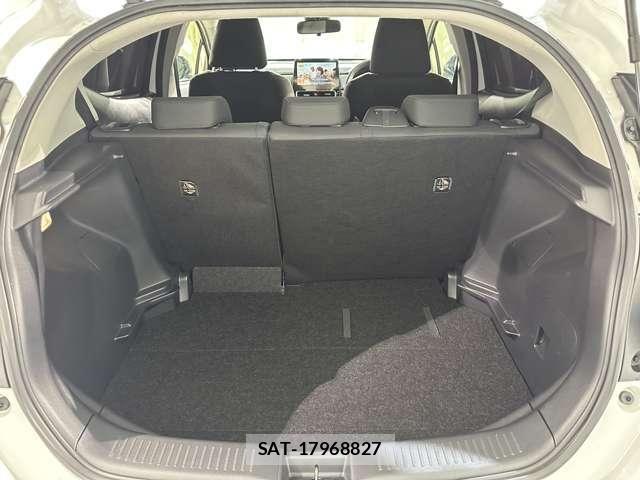 Toyota AQUA 2021-08 6988479-26