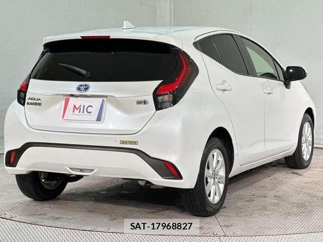 Toyota AQUA 2021-08 6988479-4