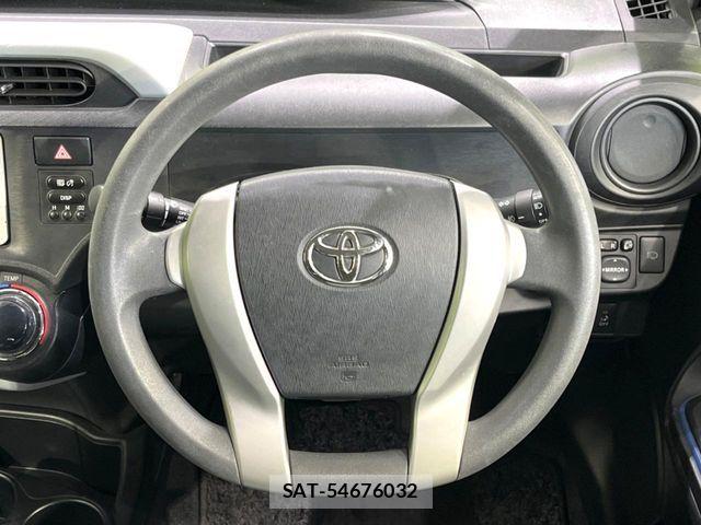 Toyota AQUA 2013-07 6988812-9