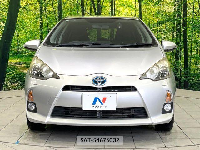 Toyota AQUA 2013-07 6988812-12