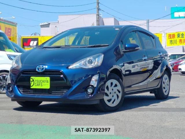 Toyota AQUA 2016-12 6988487-0
