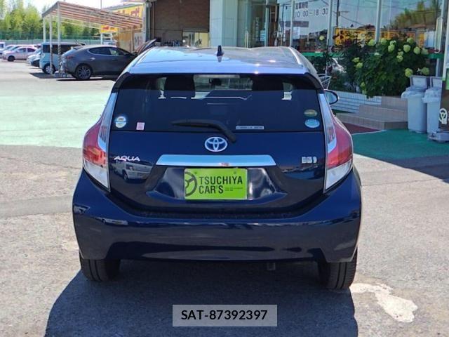 Toyota AQUA 2016-12 6988487-10