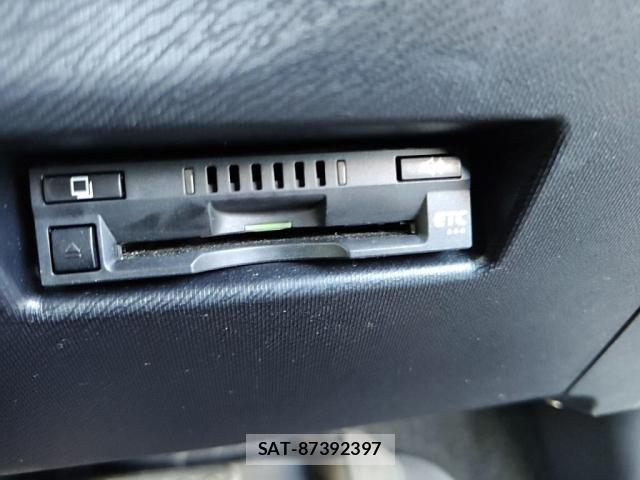 Toyota AQUA 2016-12 6988487-19