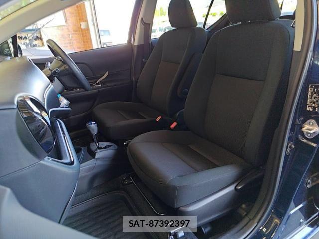 Toyota AQUA 2016-12 6988487-21