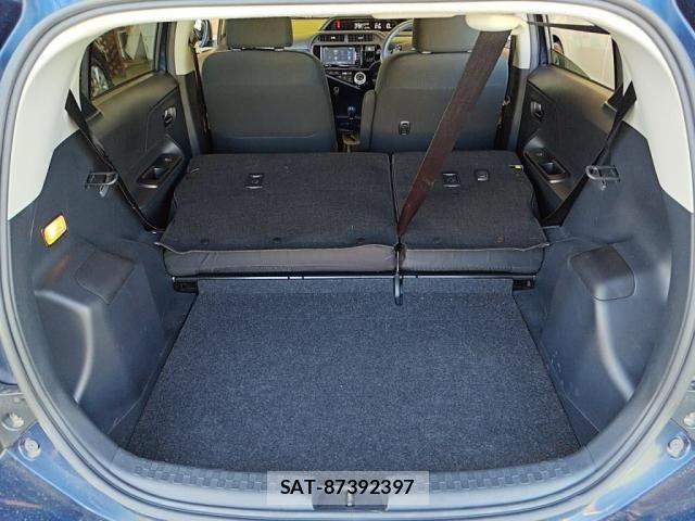 Toyota AQUA 2016-12 6988487-26