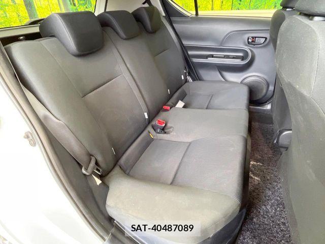 Toyota AQUA 2015-12 6988623-8