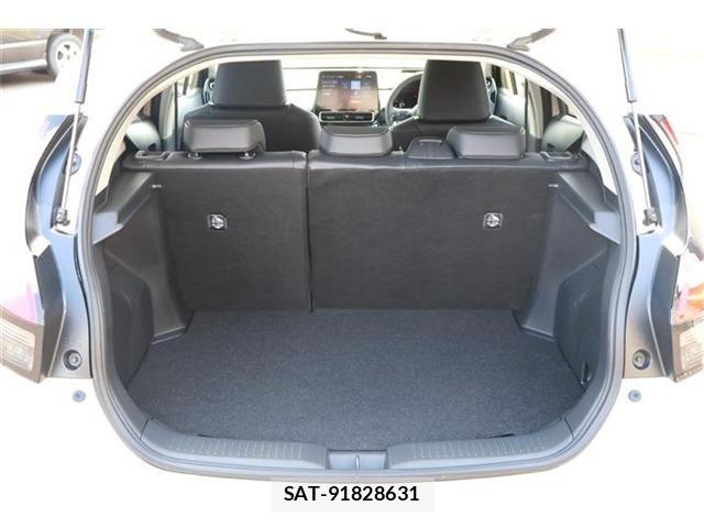 Toyota AQUA 2025-06 6988394-11