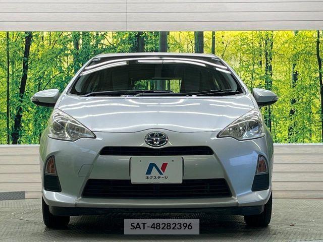 Toyota AQUA 2012-10 6988785-13