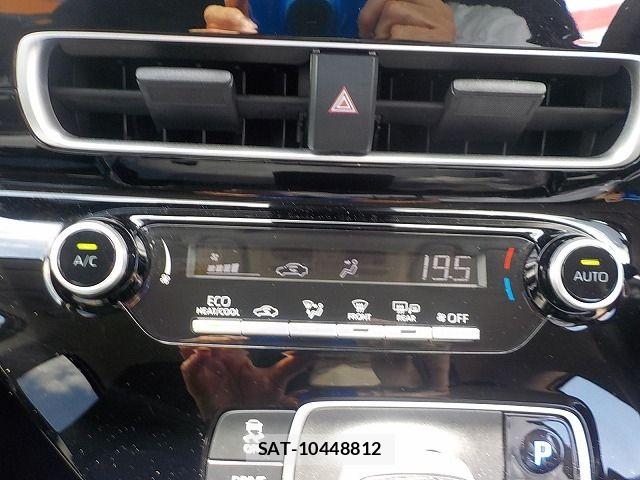 Toyota AQUA 2022-10 6988618-14