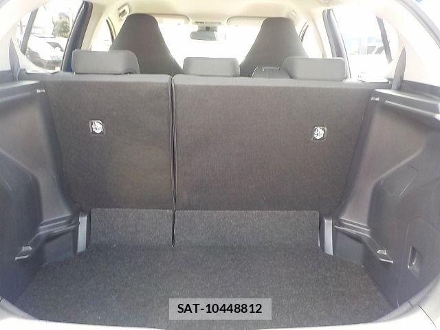 Toyota AQUA 2022-10 6988618-18