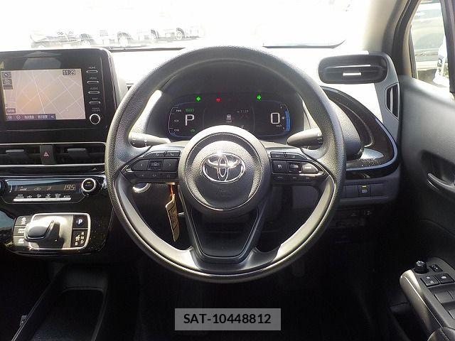 Toyota AQUA 2022-10 6988618-1