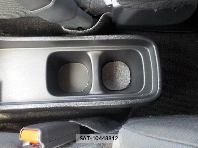 Toyota AQUA 2022-10 6988618-21