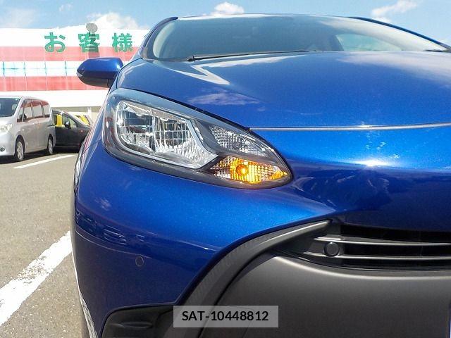 Toyota AQUA 2022-10 6988618-25